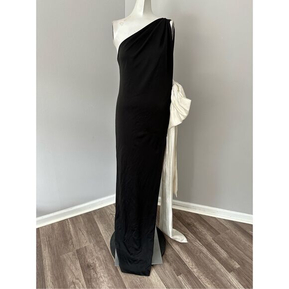 NWT Daniele Carlotta Sleeveless Colorblock One Shoulder Gown Black Ivory Size XS - Picture 6 of 12